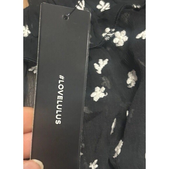 NWT Lulus Embroidered Sheer Long Sleeve Top Womens (M) Romantic Date Blouse $62 - Picture 9 of 13